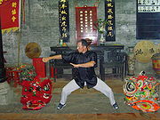 Sifu Alvaro Leon en la casa de Hung Sing.jpg